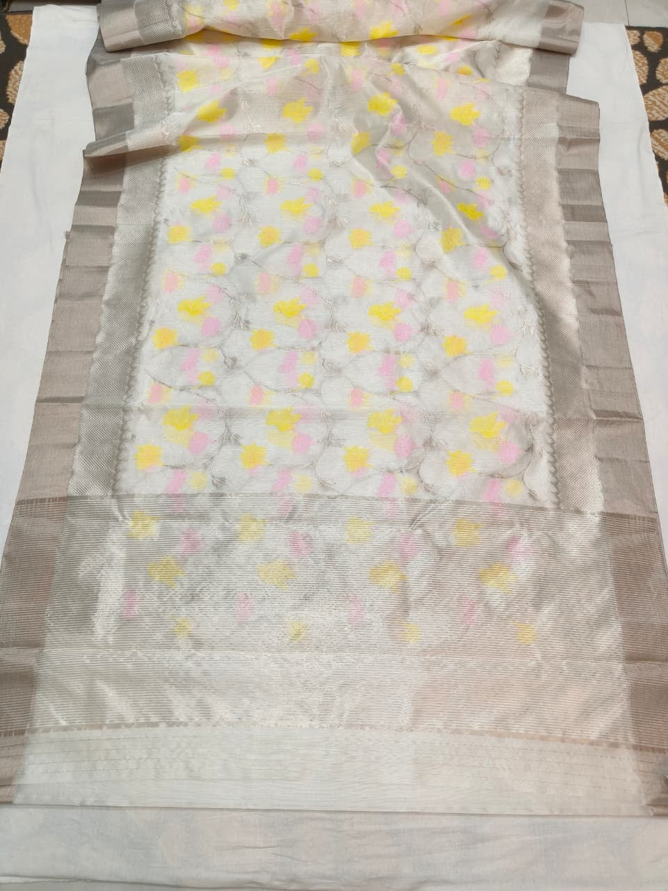Warm ivory floral Chanderi handloom saree in pattu silk