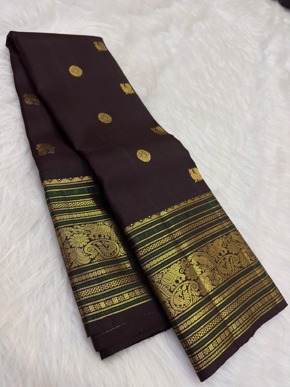 Cinnamon Brown Handwoven Pure Silk Kanjipuram Saree with Varisaipet Border