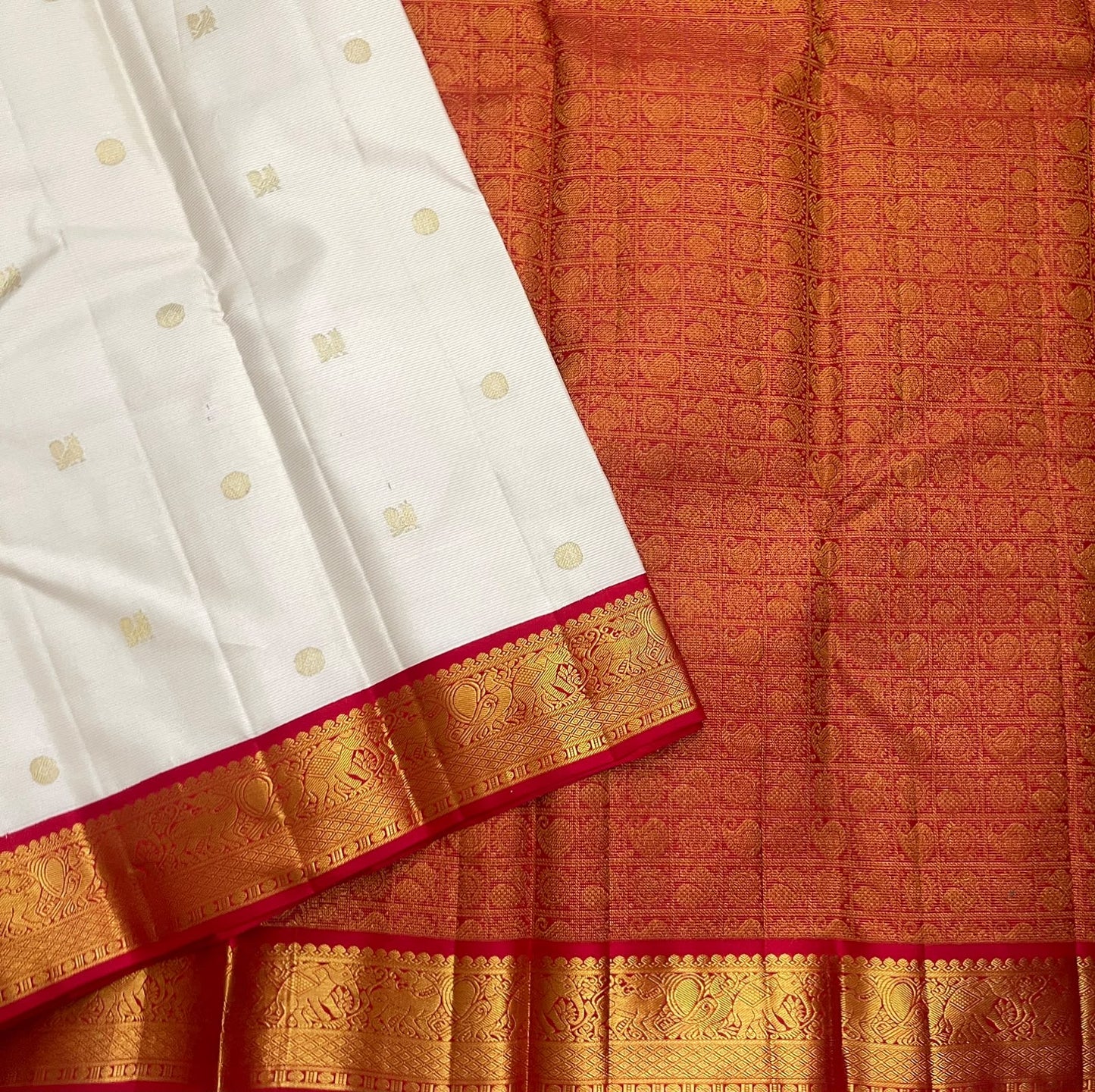 Classic Ivory Pure Silk Kanjivaram Vairaoosi Saree - vermilion red heritage border detail