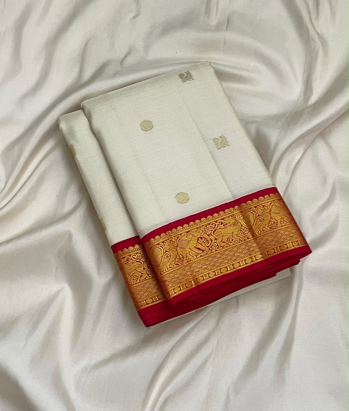 Classic Ivory Pure Silk Kanjivaram Vairaoosi Saree - front view