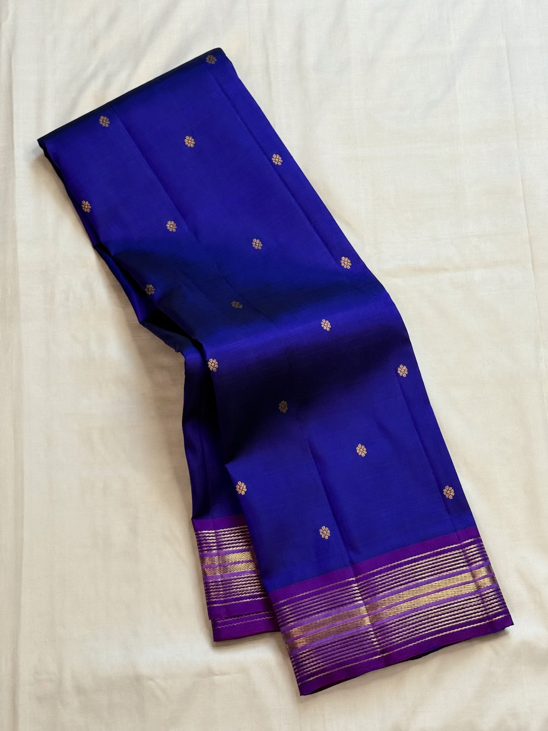 Cobalt blue Pure Silk Kanchipuram Butta saree with violet zari border, detail view 4