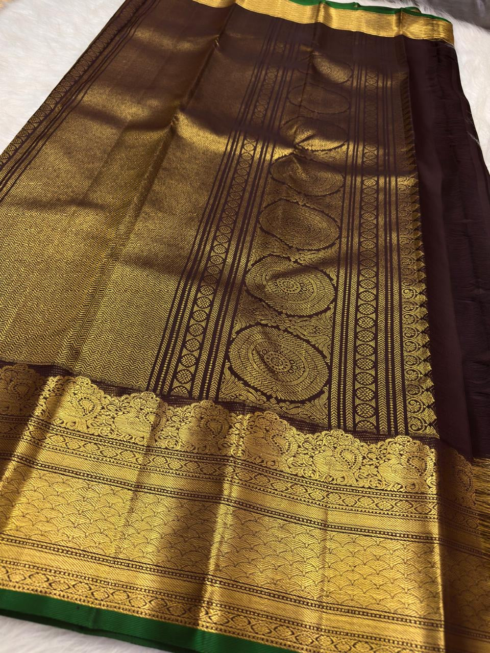 Smoked Cocoa Plum Handwoven Pure Silk Kanjeevaram Saree with Antique Pon Zari Border and Emerald Green Edge