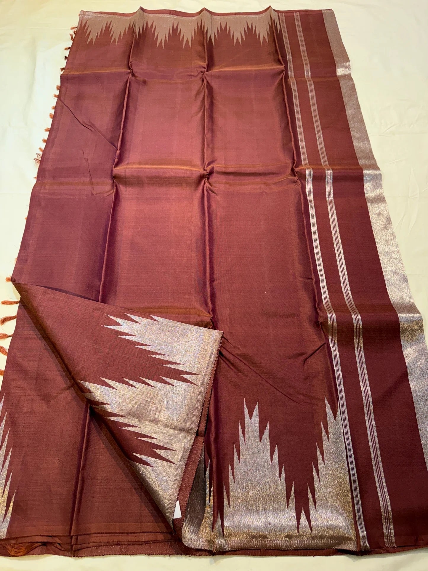 Self cinnamon border with ettukol antique copper zari on handwoven Kanchipuram saree — Idam Living