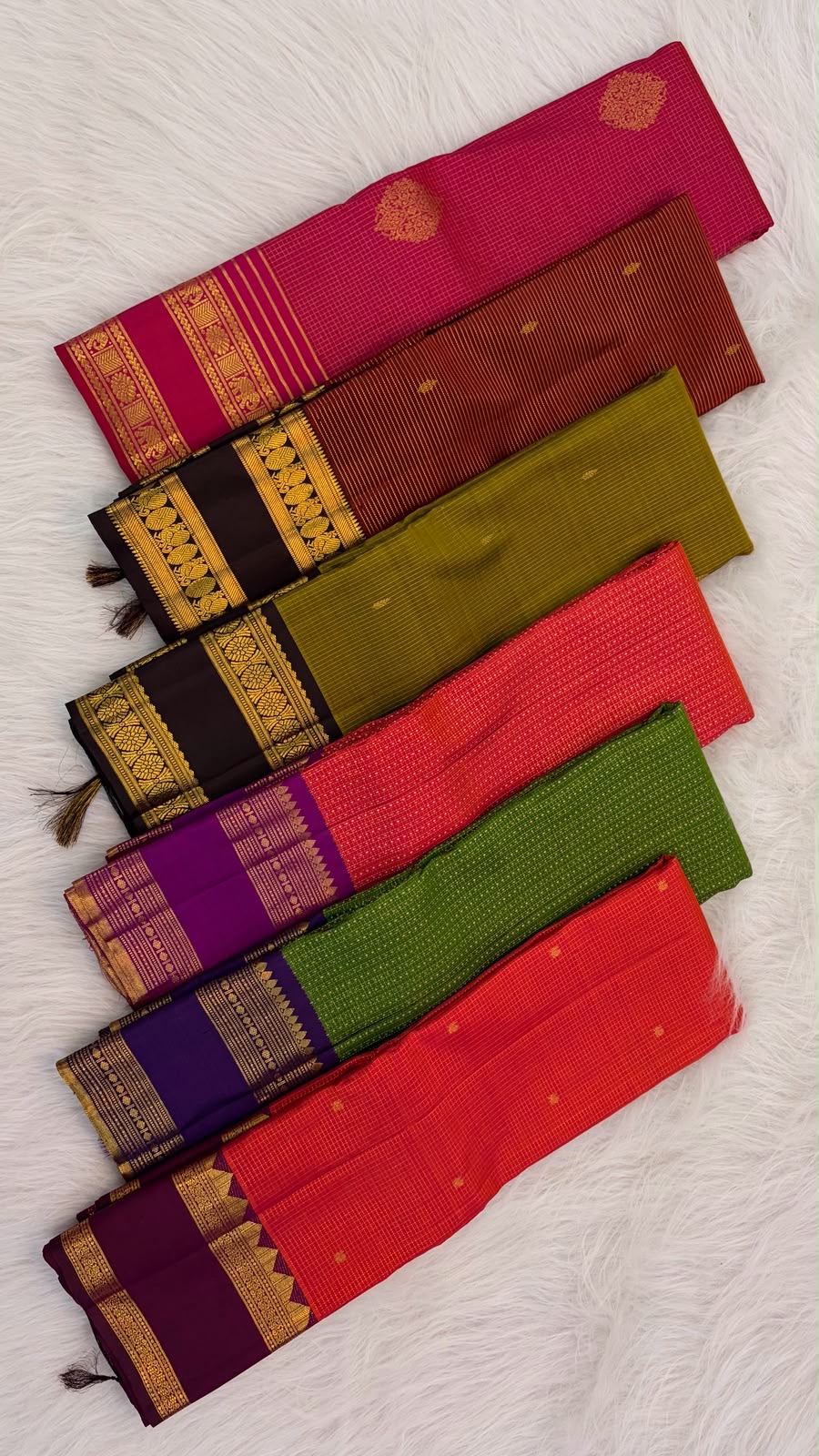Crimson and Maroon Handwoven Pure Silk Kanchipuram Saree with Maanga Butta and Sorgavaasal Mayil Rettapet Border
