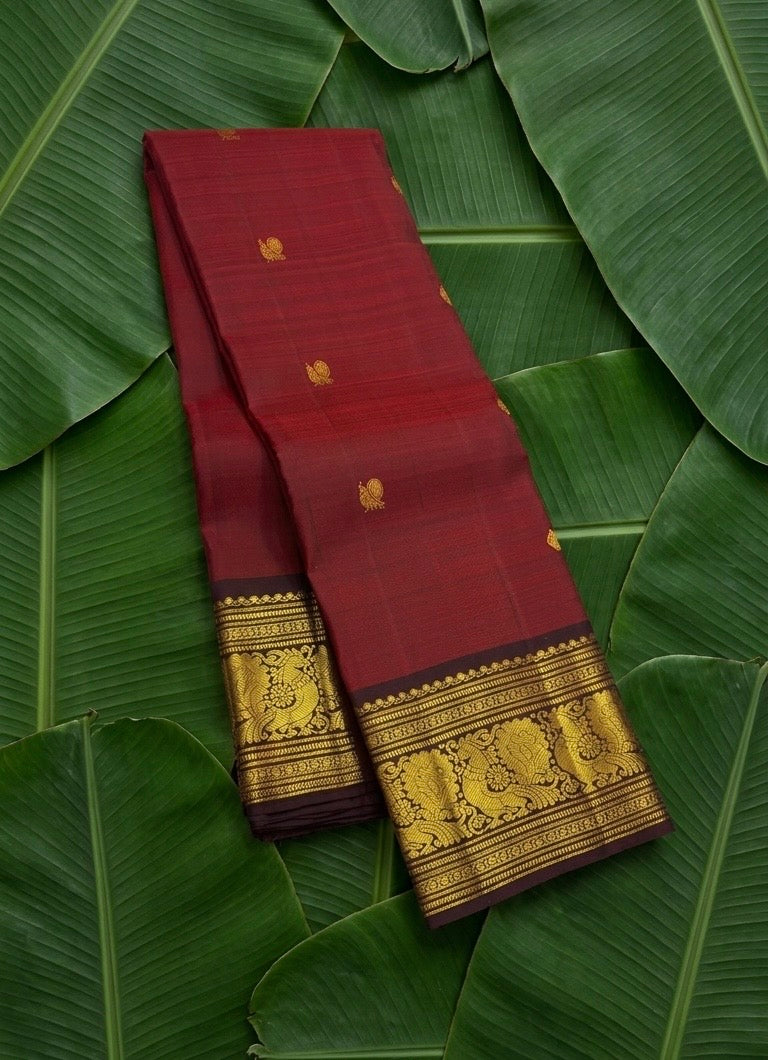 Arakku red handwoven Kanchipuram pure silk saree with kamalam butta and vanasringaram korvai border — Idam Living