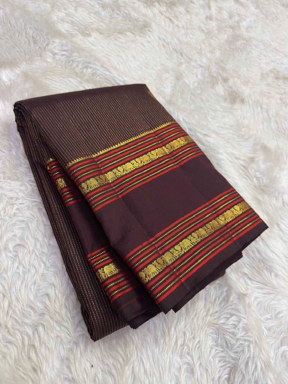 Dark Chocolate Brown Handwoven Pure Silk Kanchi Pattu Saree with Vairaoosi Oosivaanam and Silk Thread Yaanai Border