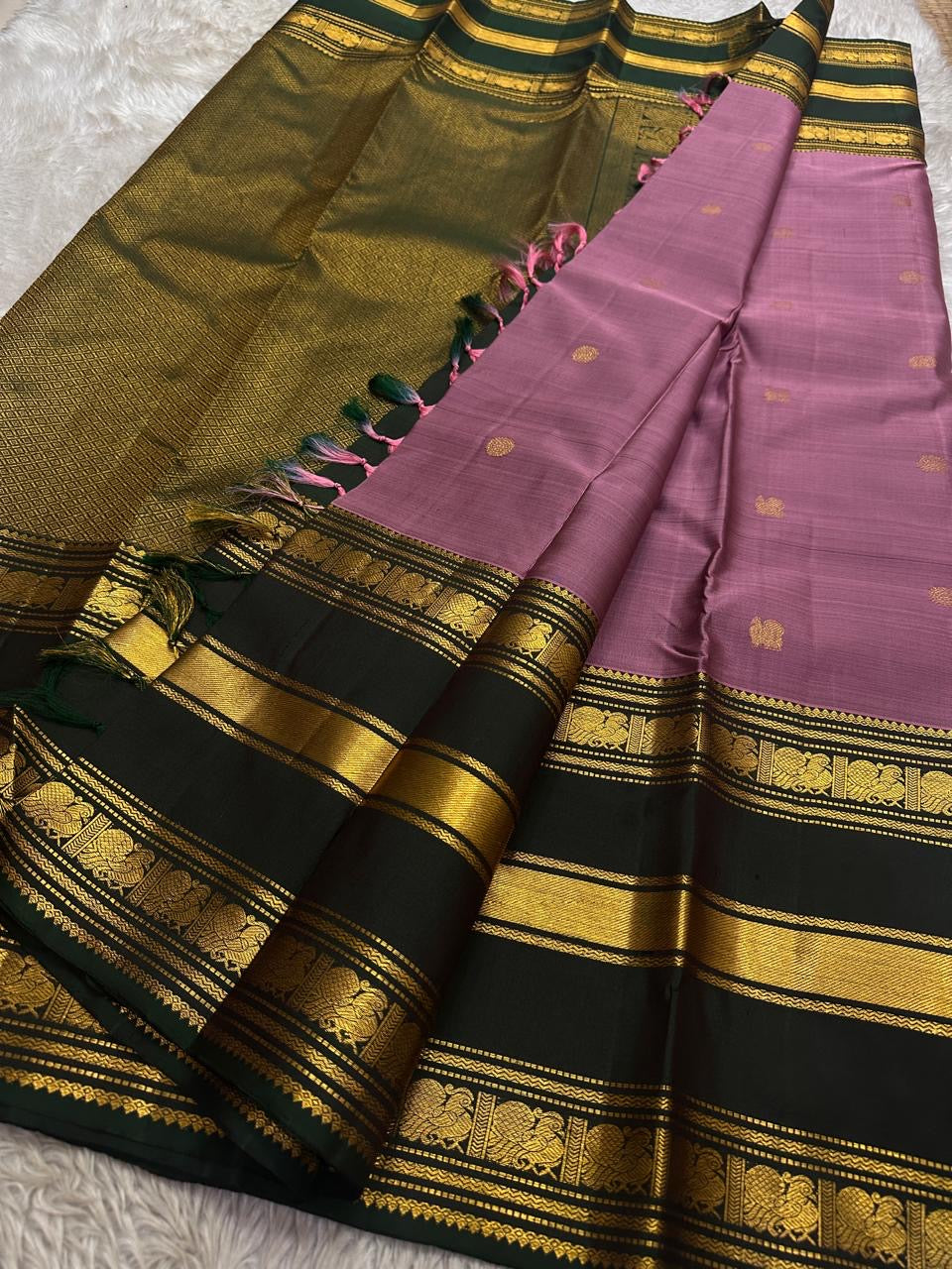 December Poo Mauve pure silk Kanchipuram body with spaced gold zari buttas