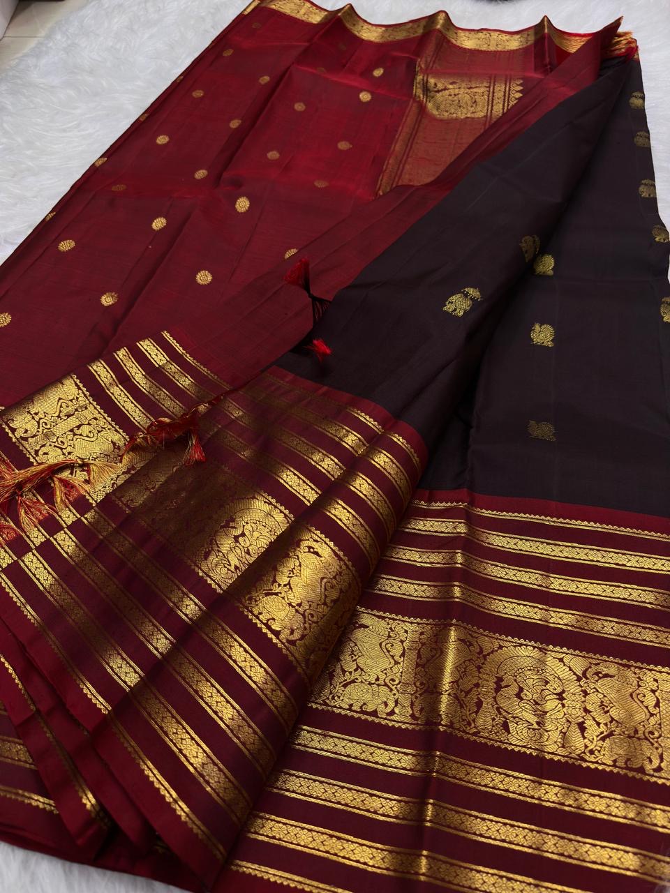 Deep Aubergine Brown pure silk Kanjipuram Varisaipet saree with Arakku Red gold zari border.