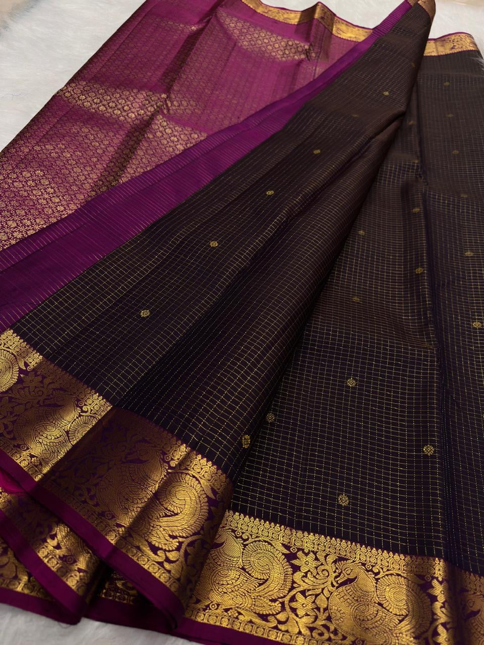 Deep Aubergine Handwoven Pure Silk Kanchipuram Zari Kattam Saree with Magenta Peacock Border – pallu detail view