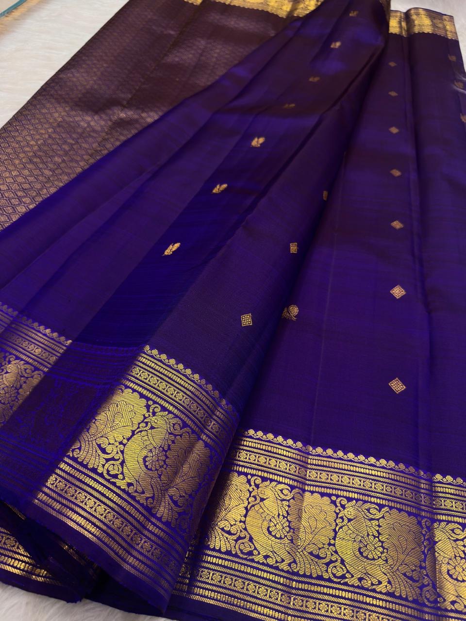 Deep Blue and Lavender Shot Colour Handwoven Pure Silk Kanchipuram Saree with Mayil Zari Border