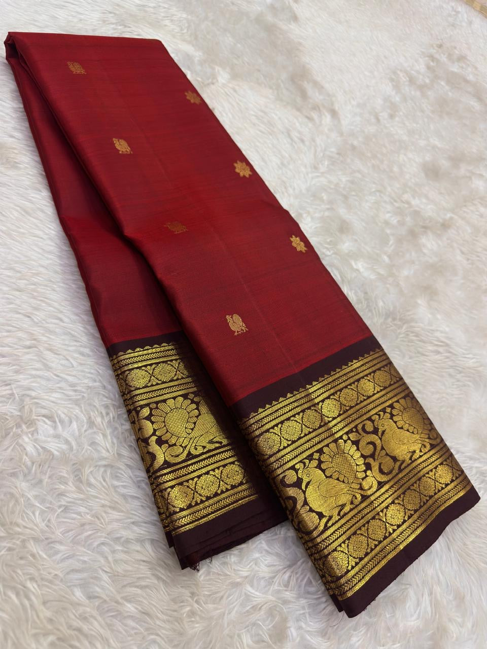 Deep Chilli Red Handwoven Pure Silk Kanchi Pattu Saree with Gold Zari Buttas and Antique Gold Border