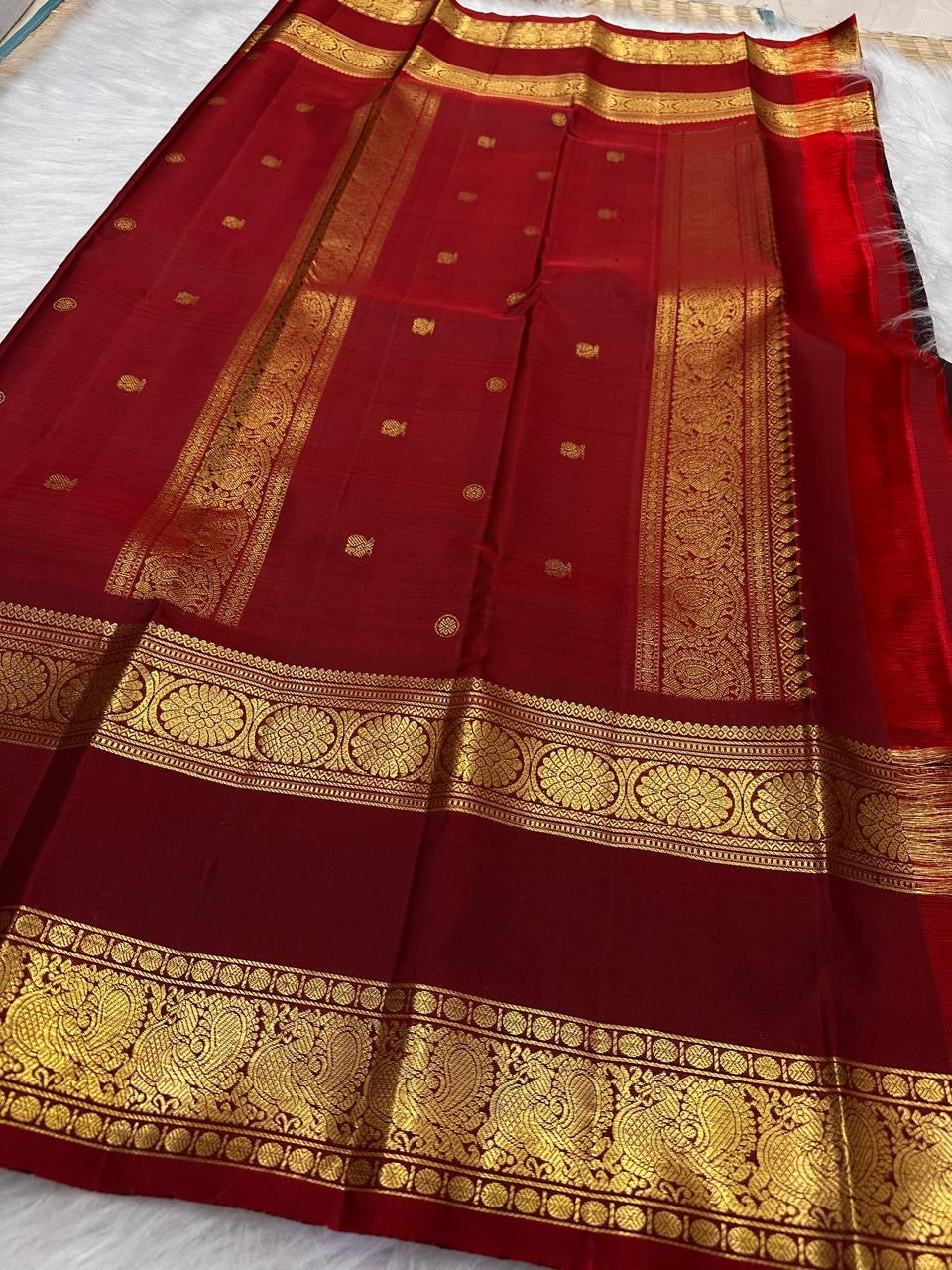 Deep cocoa pallu with ruby red zari border, Kanchipuram Rettapet saree