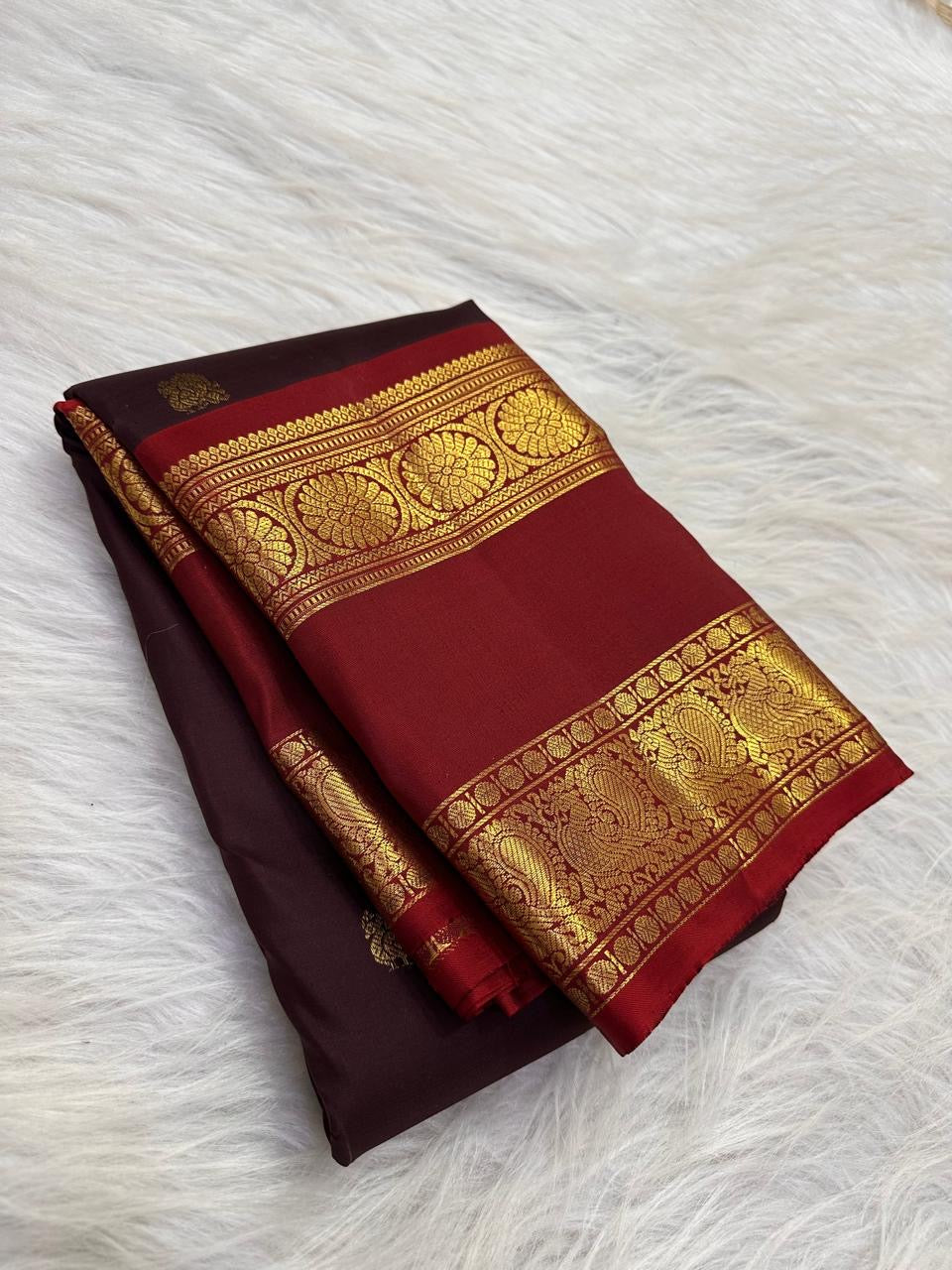 Deep Cocoa Kanchipuram Rettapet saree folded view