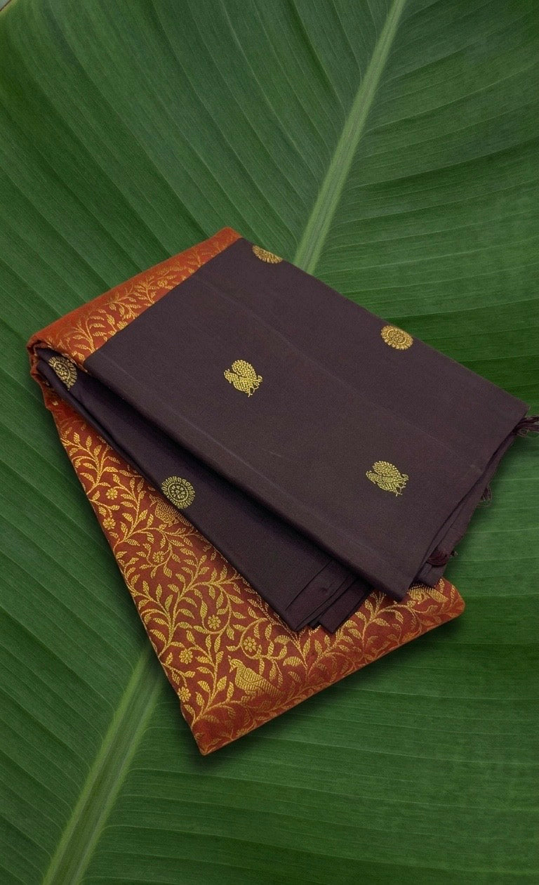 Deep coffee brown Vanasringaram Kanchipuram silk saree – close-up weave detail