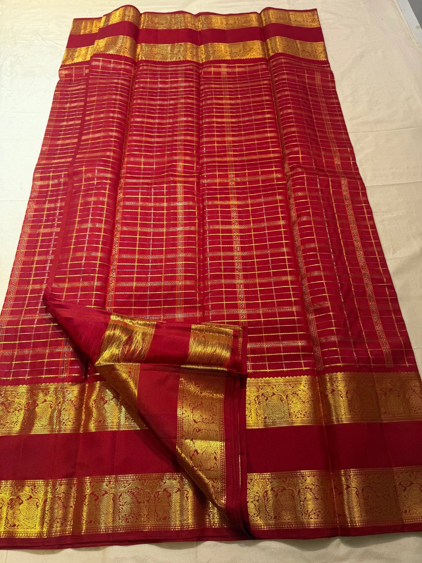 Deep Crimson Handwoven Pure Silk Kancheepuram Zari Kattam Saree with Rich Gold Border