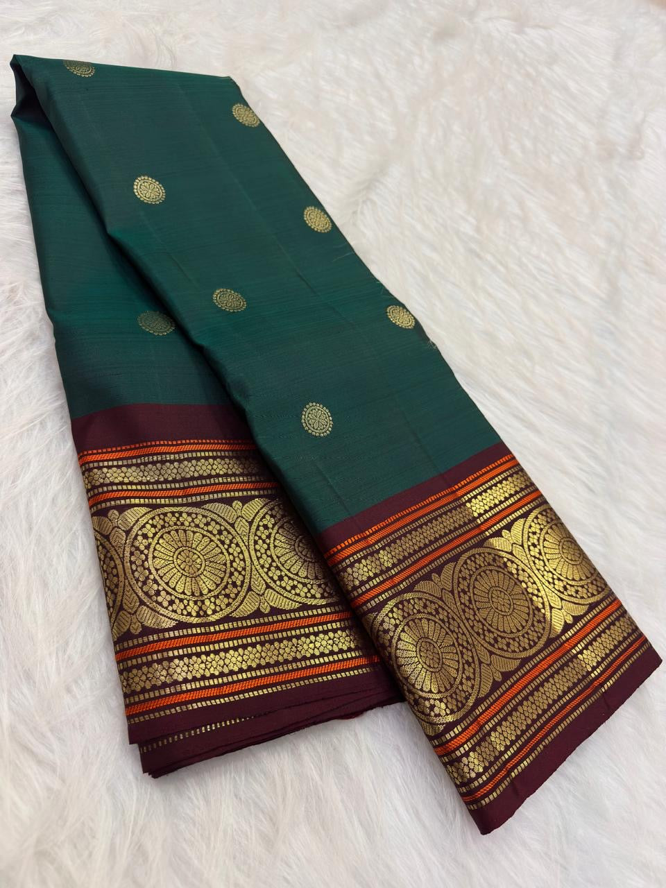 Deep Emerald Green Kancheepuram Saree — full drape, pure silk Kanchipuram handwoven — Idam Living