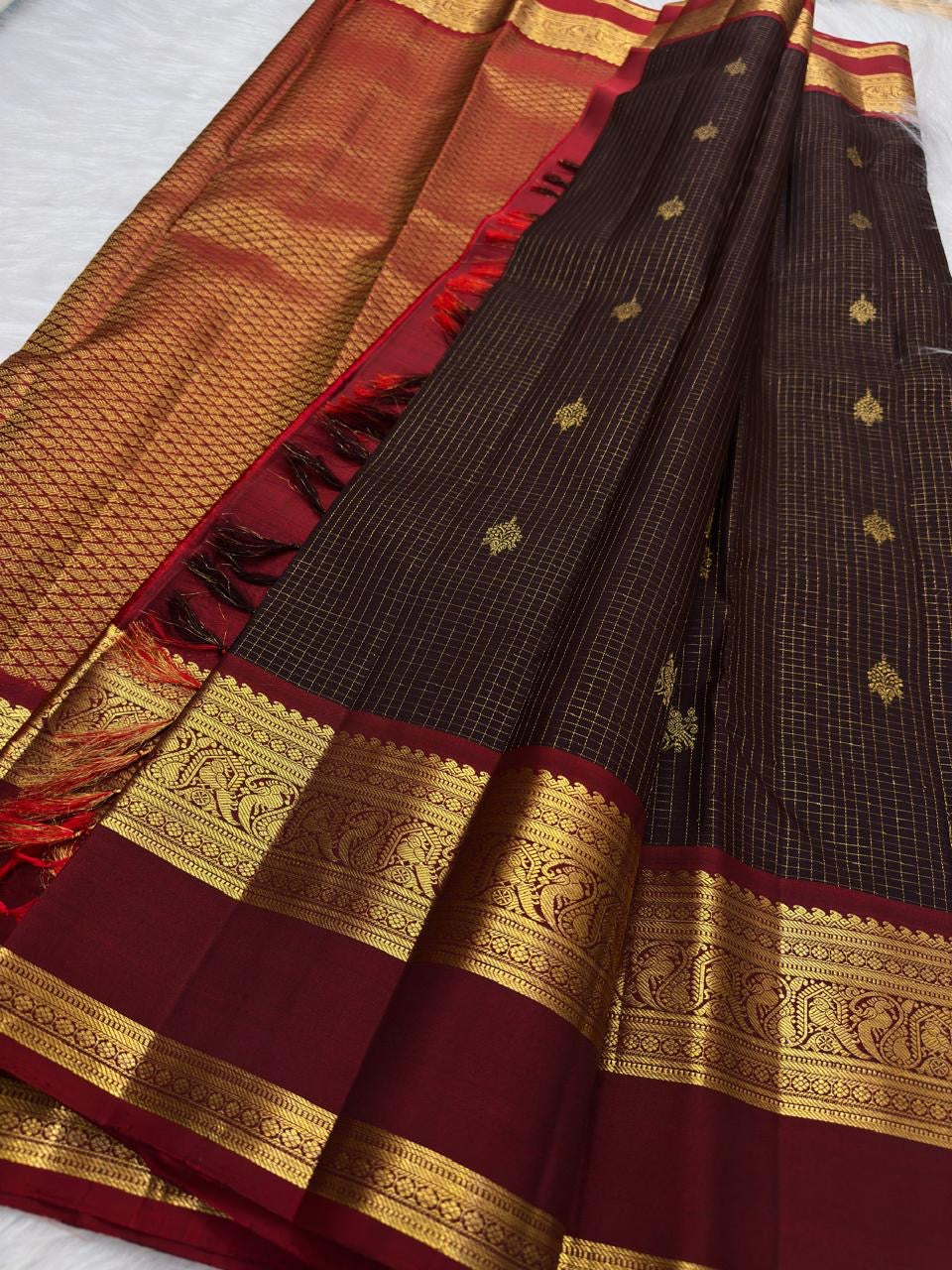 Deep Espresso Brown Pure Silk Kanchipuram Zari Kattam saree