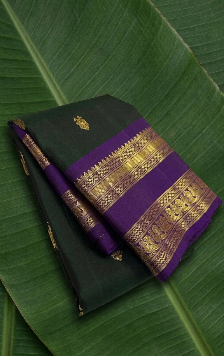 Kanchipuram Silk Saree • Rettapet Weave • Deep Forest Green with Royal Violet Border