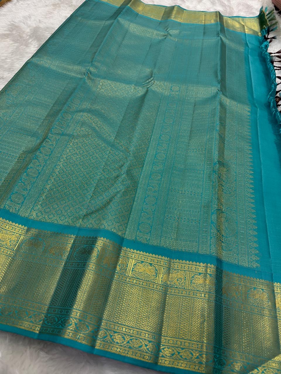 Deep Plum Handwoven Pure Silk Kancheepuram Korvai Saree with Turquoise Zari Border and Veldhari Lines
