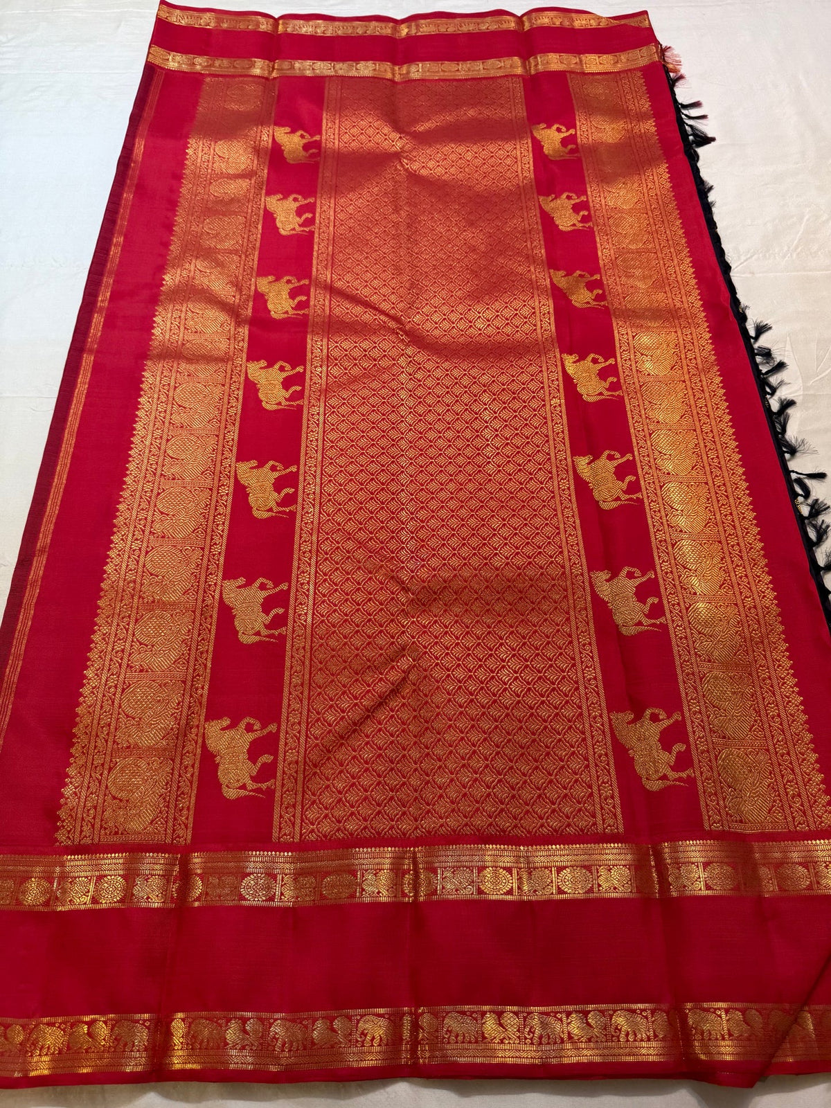 Deep Purple Red border Kanjivaram silk saree