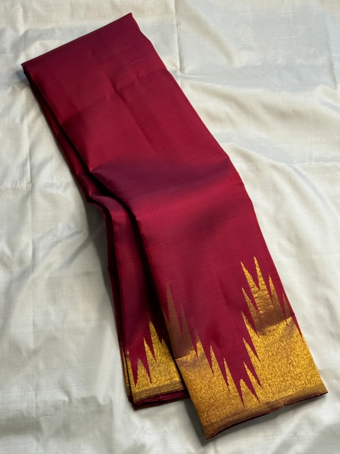 Deep Raspberry Pinkish Red Pure Silk Kanjeevaram Ettukol Saree - full saree view