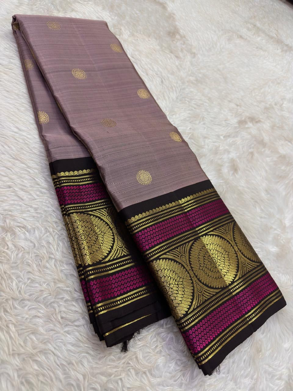 Dusty Lavender Pure Silk Kanchi Pattu Saree — full saree overview, Butta weave with black medallion border — Idam Living