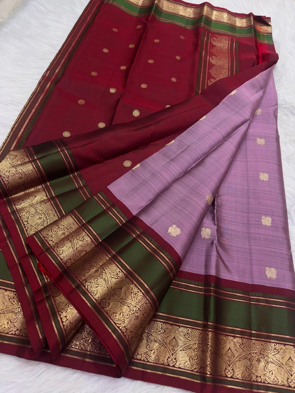Ornate zari pallu detail on dusty lavender pure silk Kanchi Pattu saree