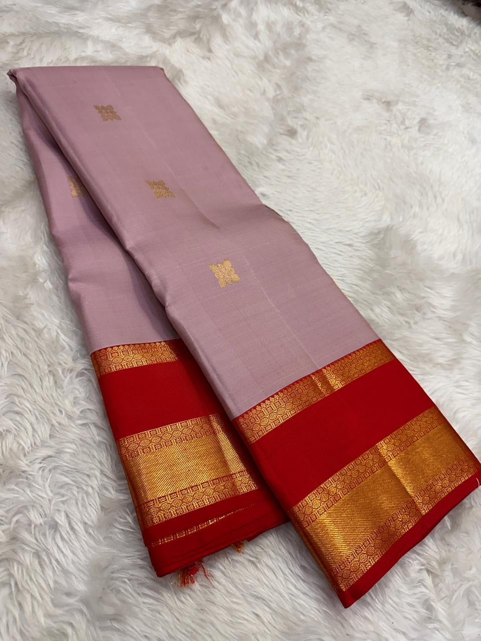 Full drape of dusty lilac pure silk Kanjipuram saree