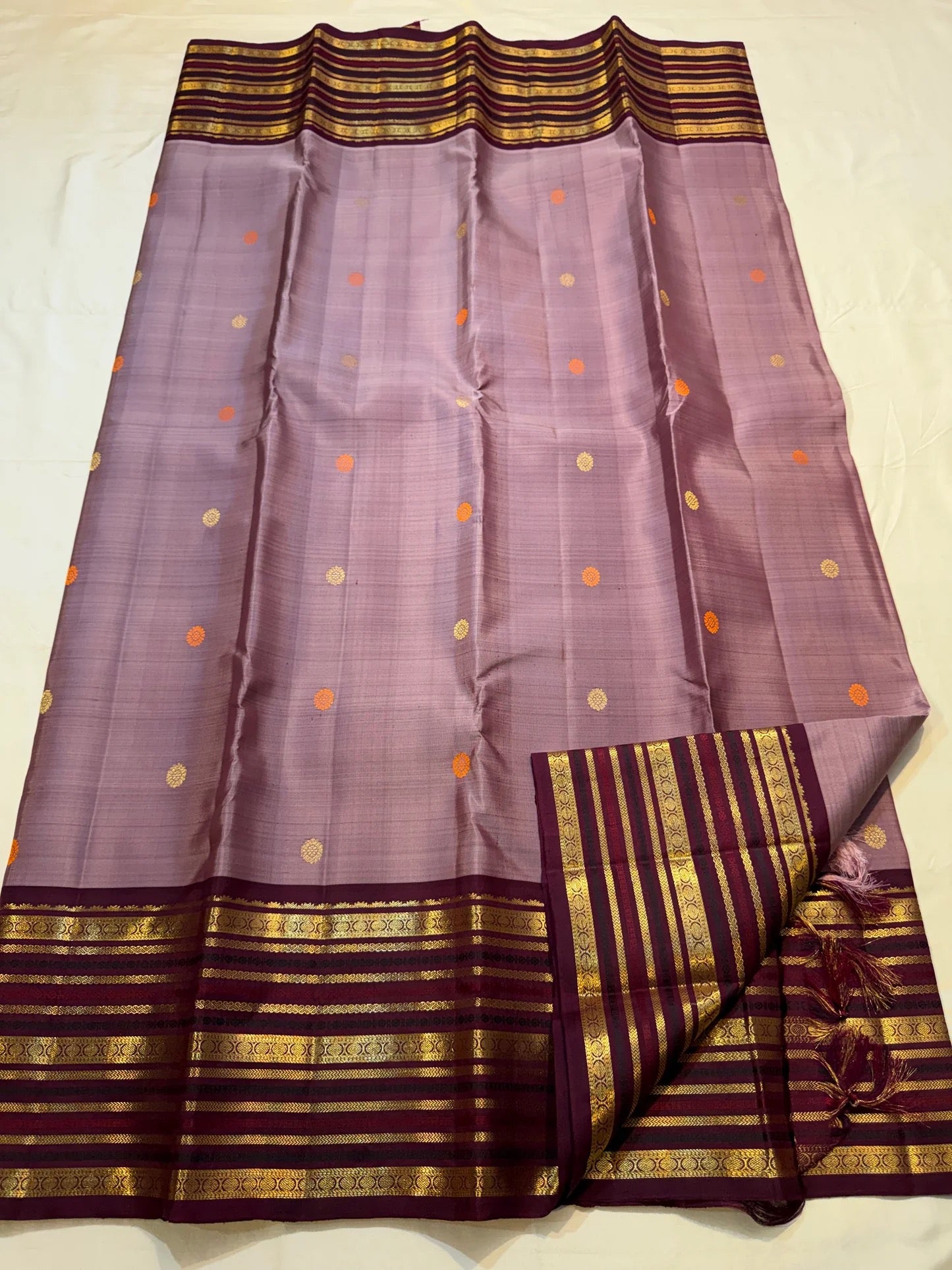 Vairaoosi body weave with silk thread butta on dusty mauve Kanjivaram pure silk saree — Idam Living