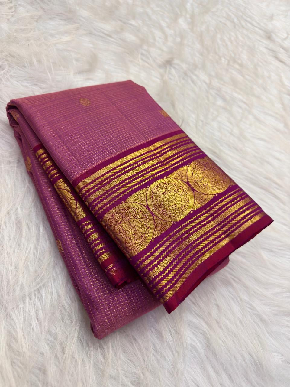 Dusty Rose Pure Silk Kanjeevaram Zari Kattam Saree - zari grid close-up