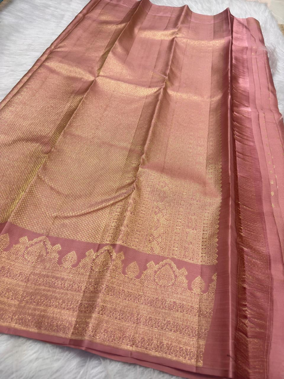 Dusty Rose Pink Kanchipuram silk saree, border close-up detail — Idam Living