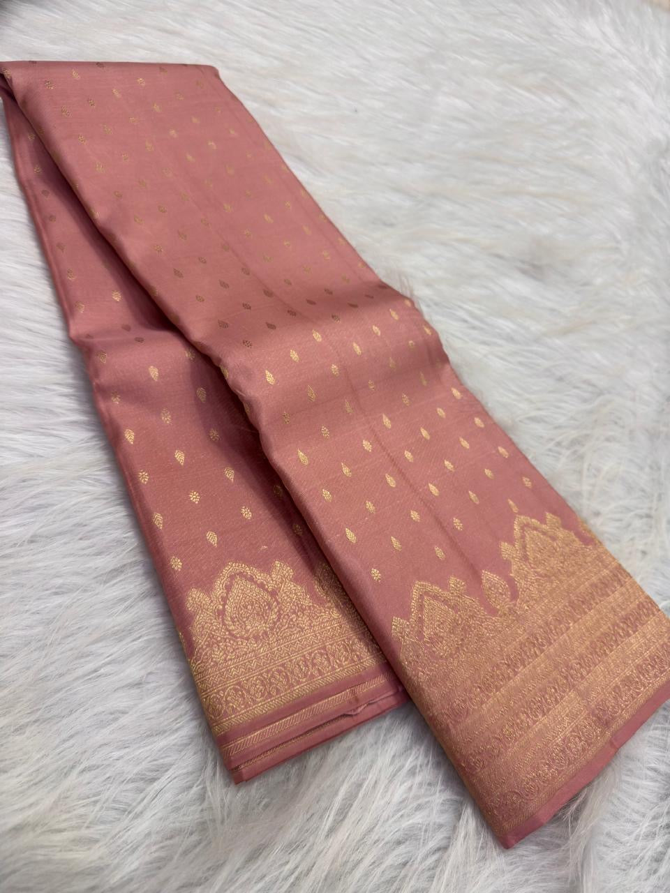 Dusty Rose Pink Kanchipuram silk saree, pallu detail — Idam Living