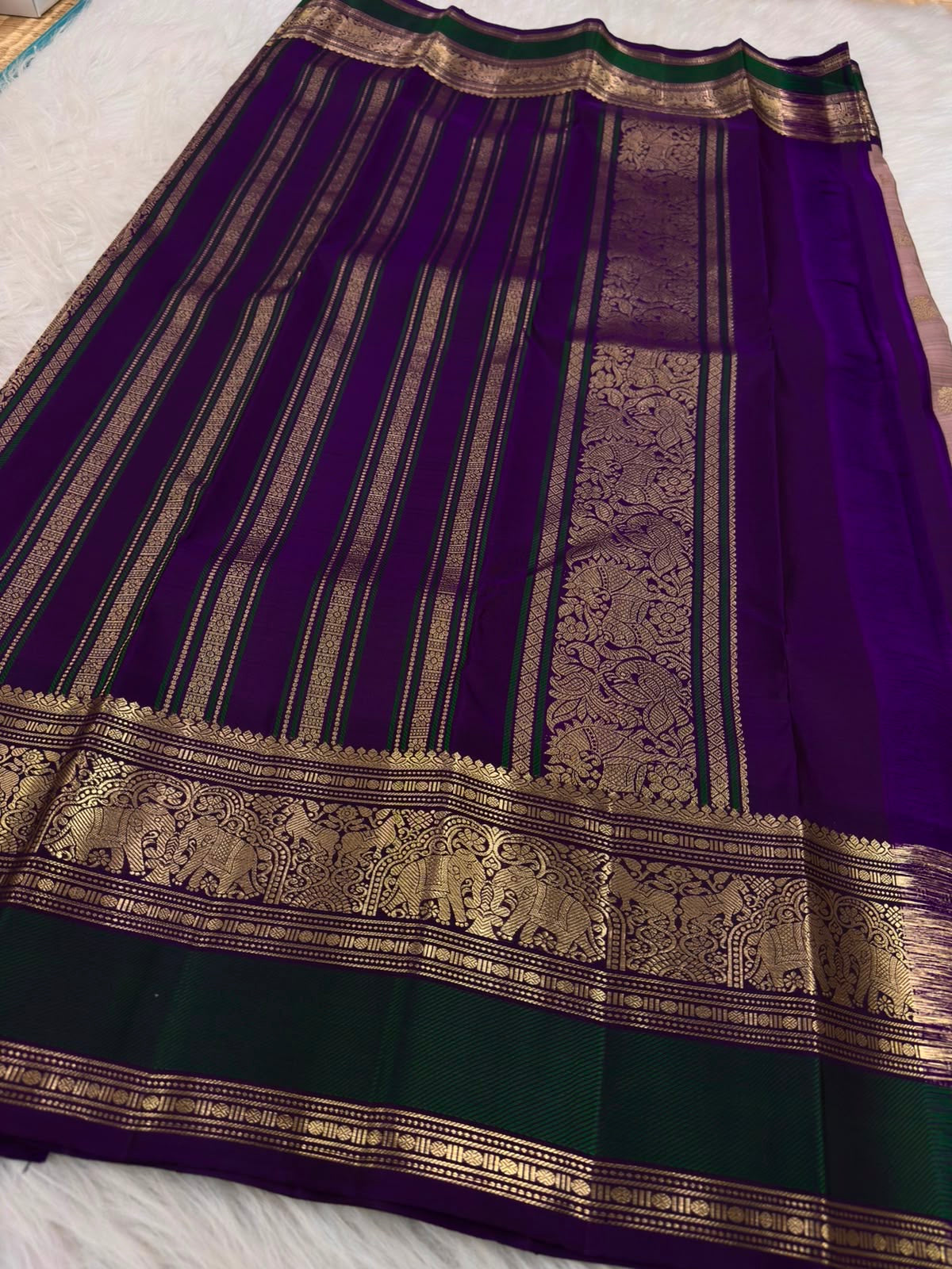 Dusty Rose Taupe Kanchi Pattu Saree — pallu detail with emerald-green silk-thread panel