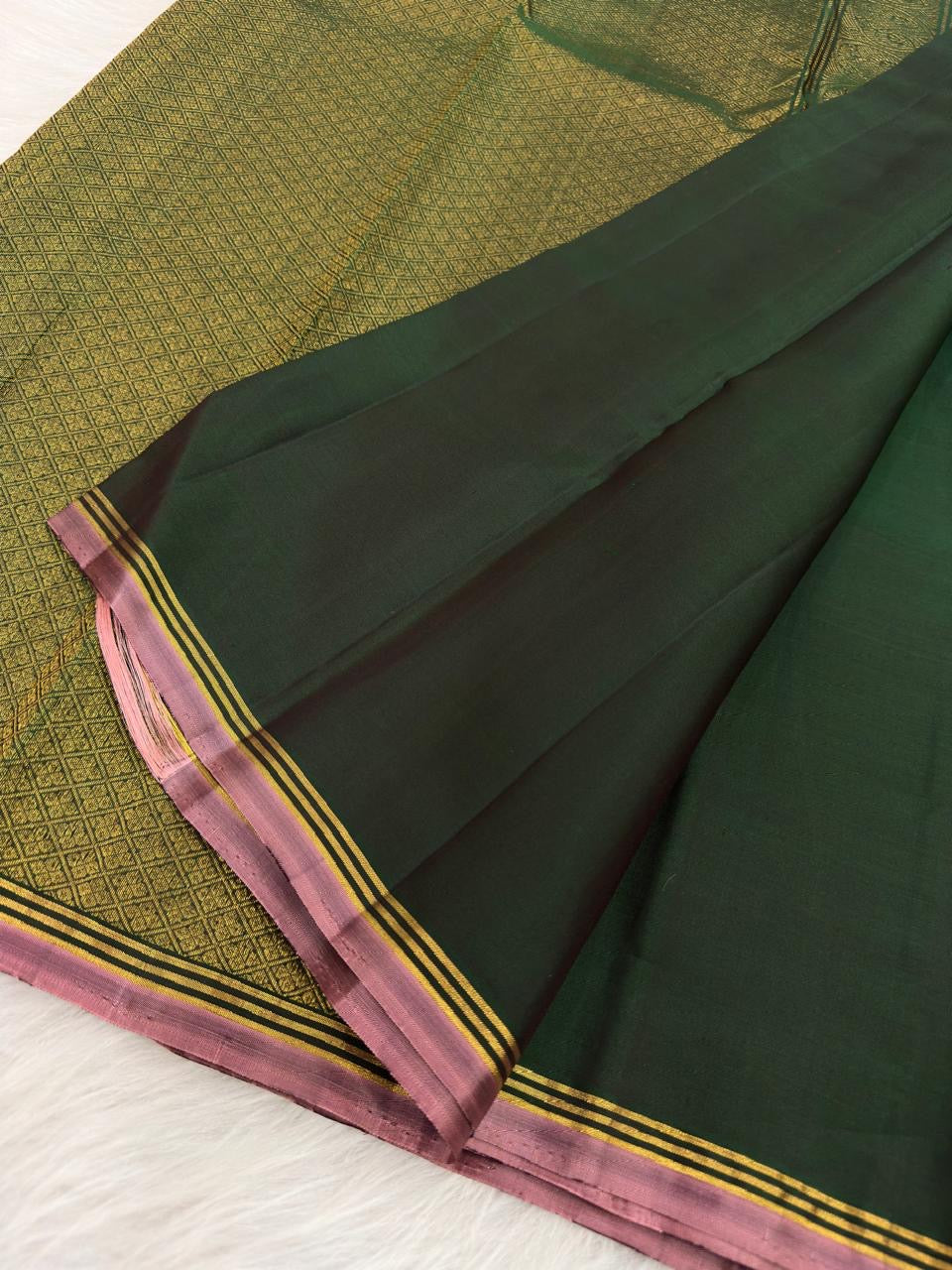 Emerald Green handwoven pure silk Kanjeevaram Butta saree — included self-colour blouse piece — Idam Living