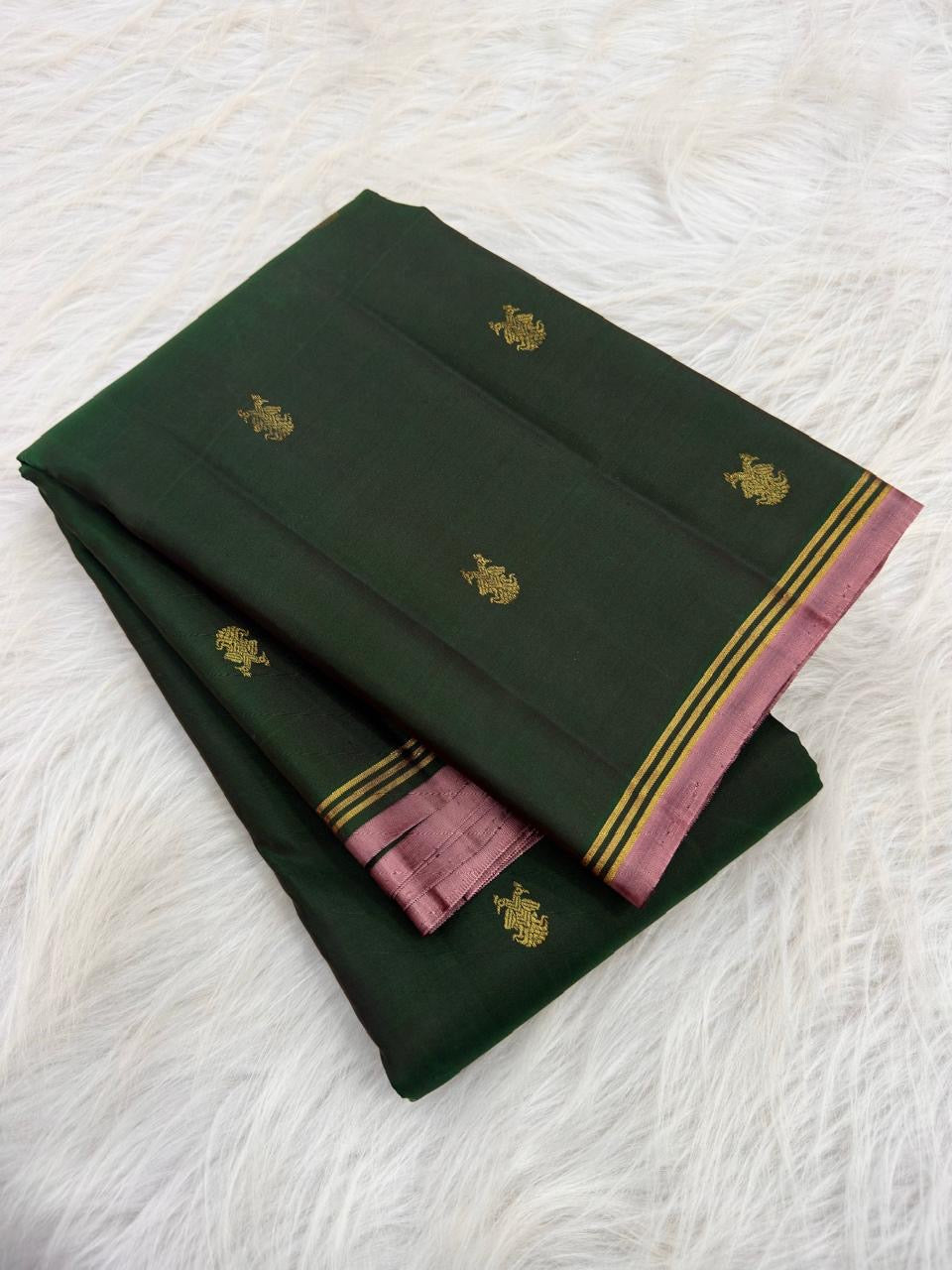 Emerald Green handwoven pure silk Kanjeevaram Butta saree — body zari butta close-up — Idam Living