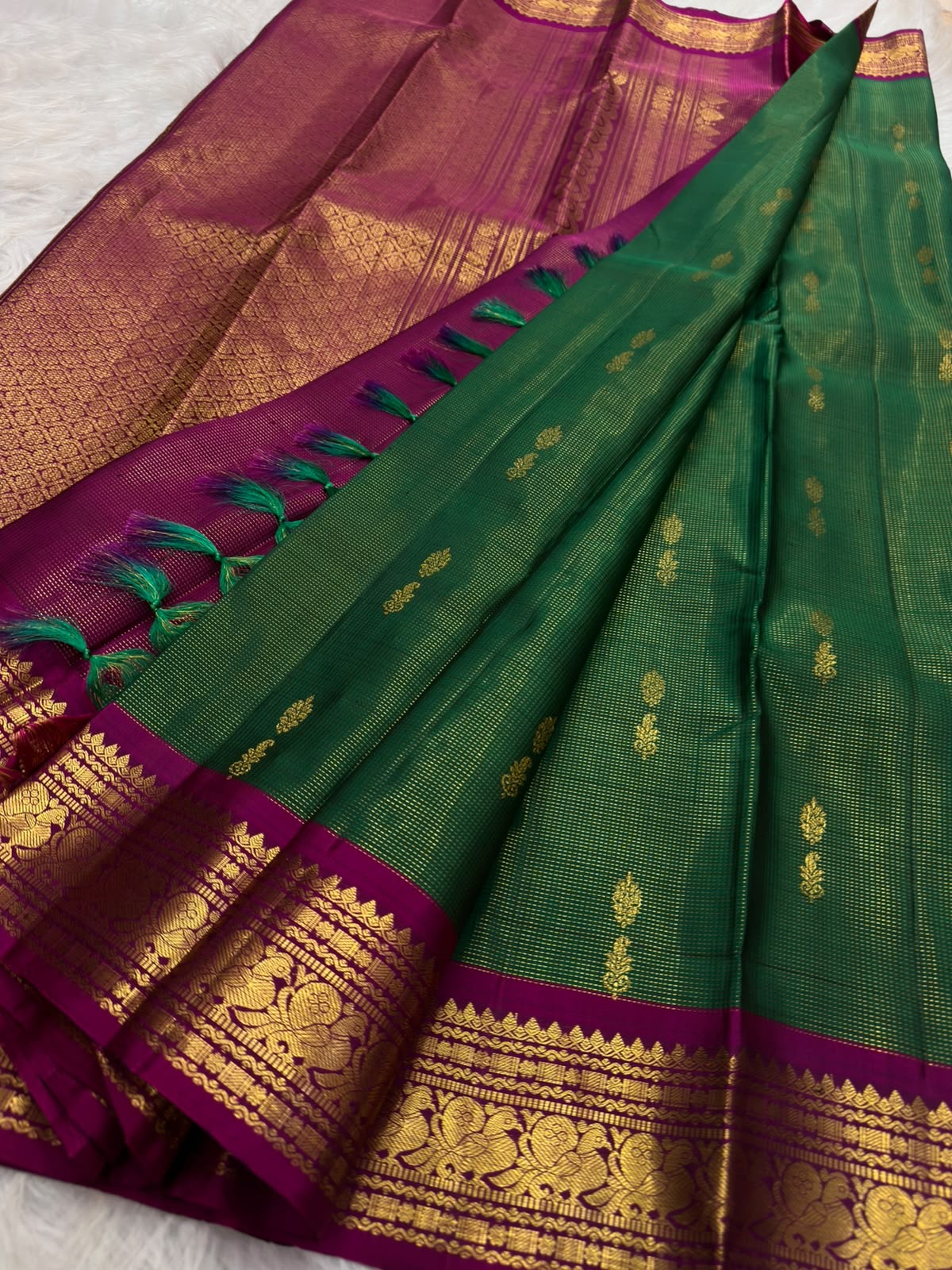 Emerald-green pure silk KanchiPattu Vairaoosi saree, full drape — Idam Living