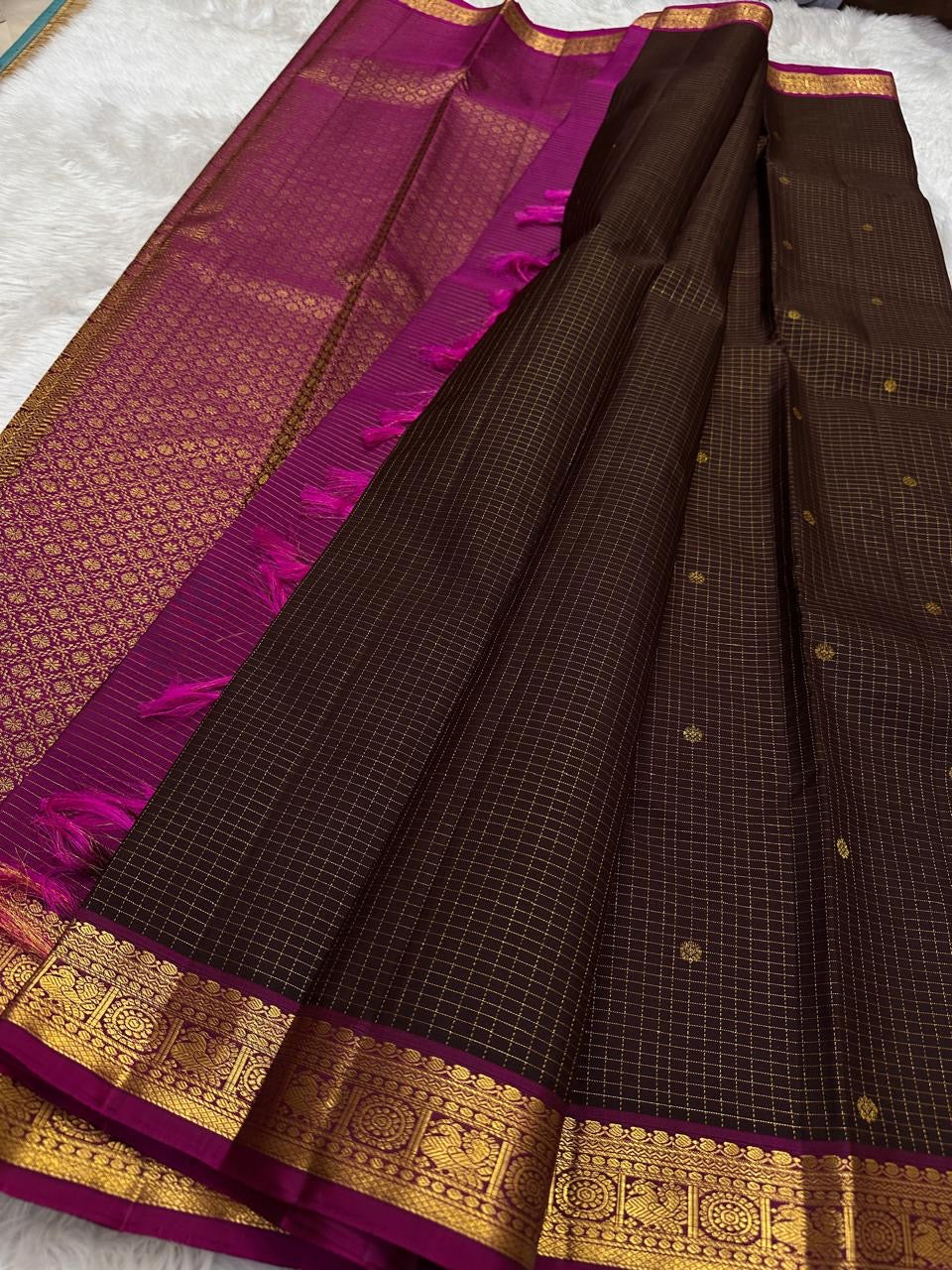 Espresso Brown Zari Kattam Kanchipuram saree with vivid Rani Pink Pettu