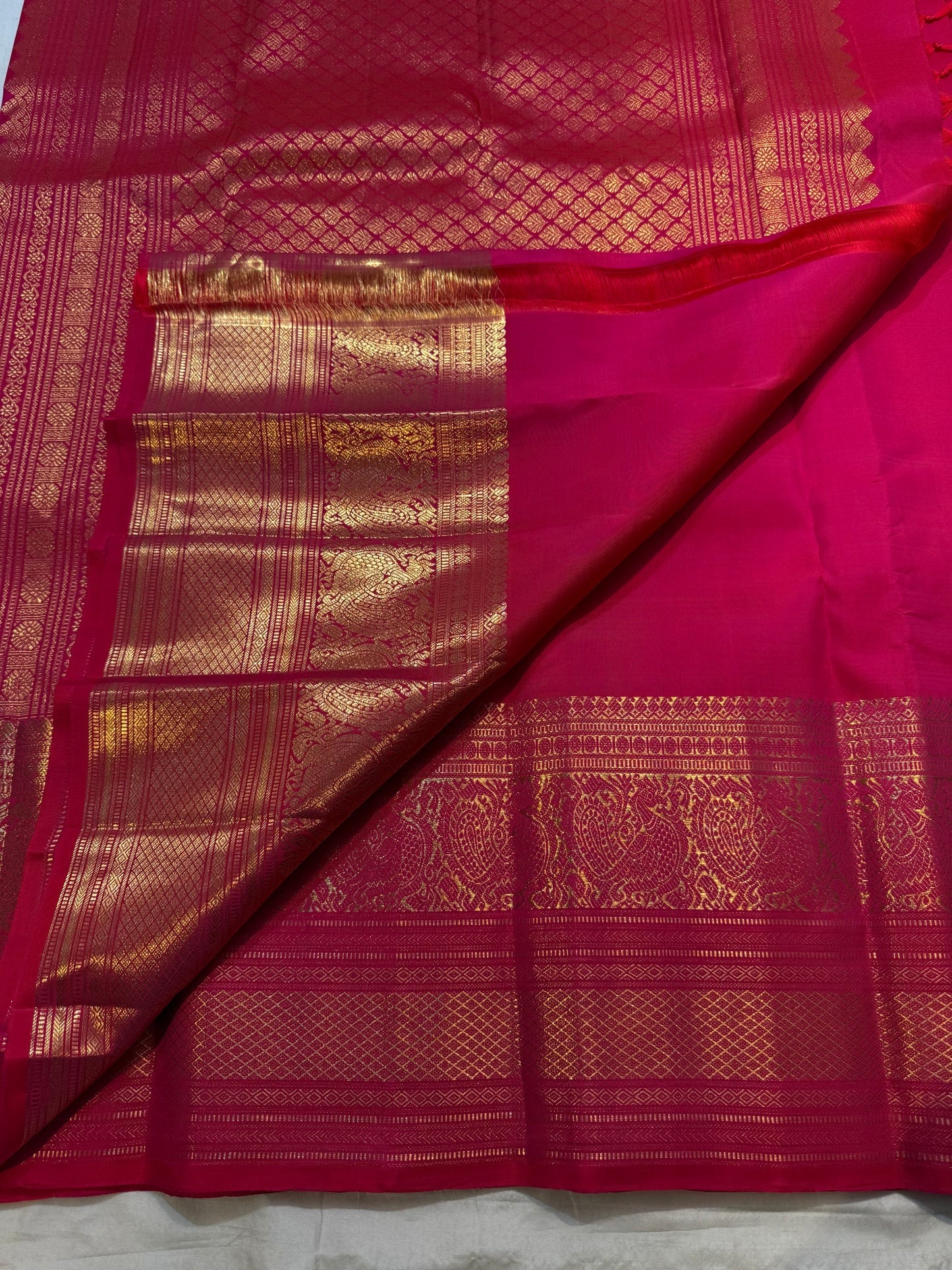 Raspberry Pink pure silk Kanjipuram saree — floral zari butta pattern