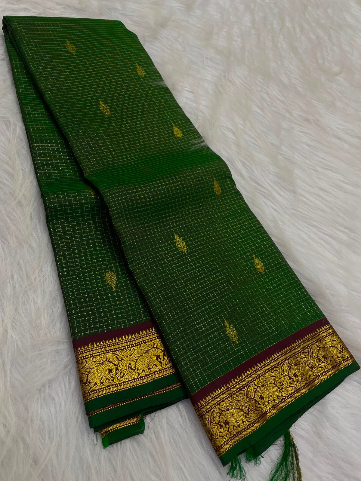 Deep forest-green pure silk Kanchipuram Zari Kattam saree, full drape — Idam Living