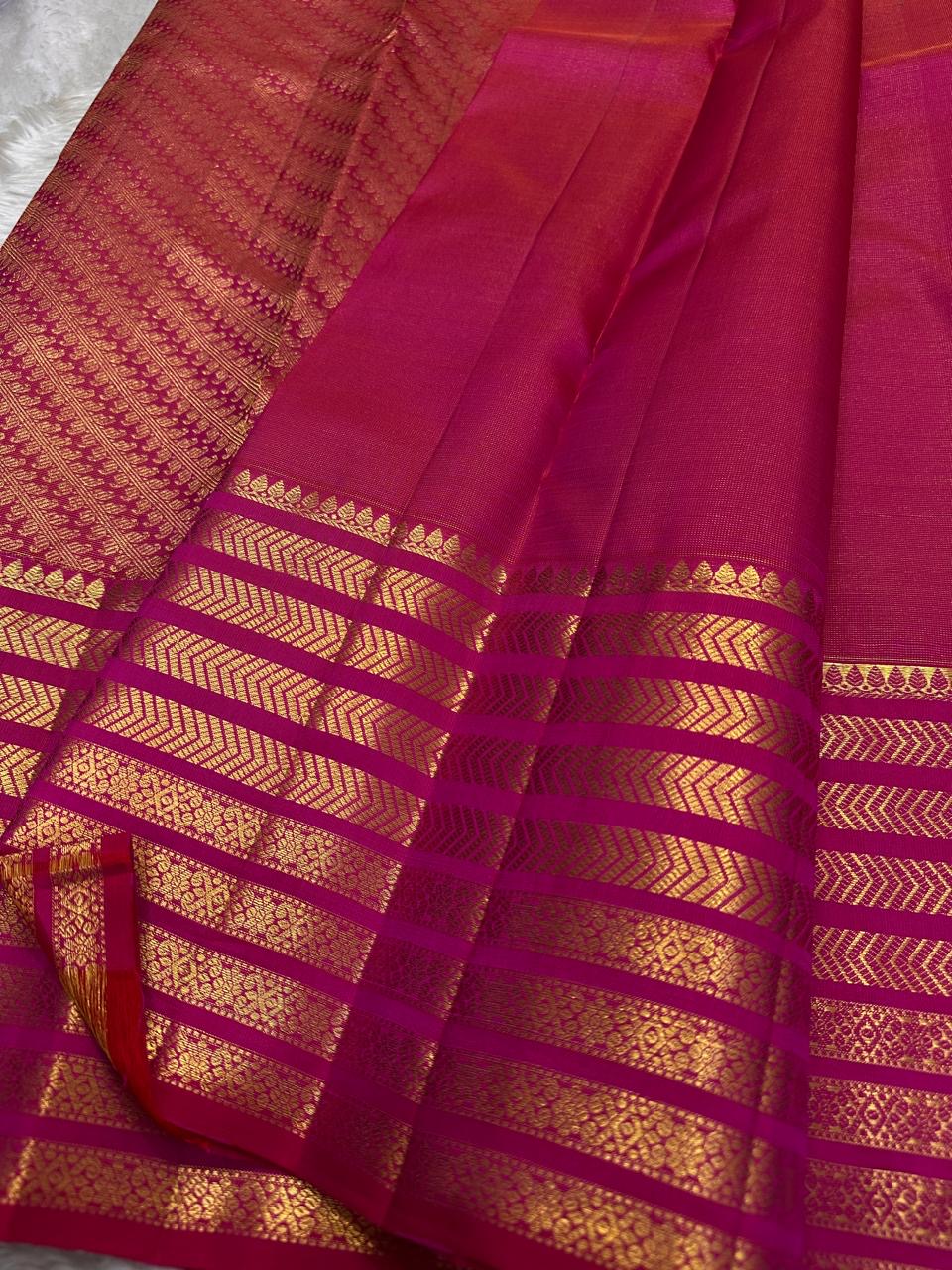 Ornate gold zari varisaipet border on fuchsia pink Kanchipuram pure silk saree — Idam Living