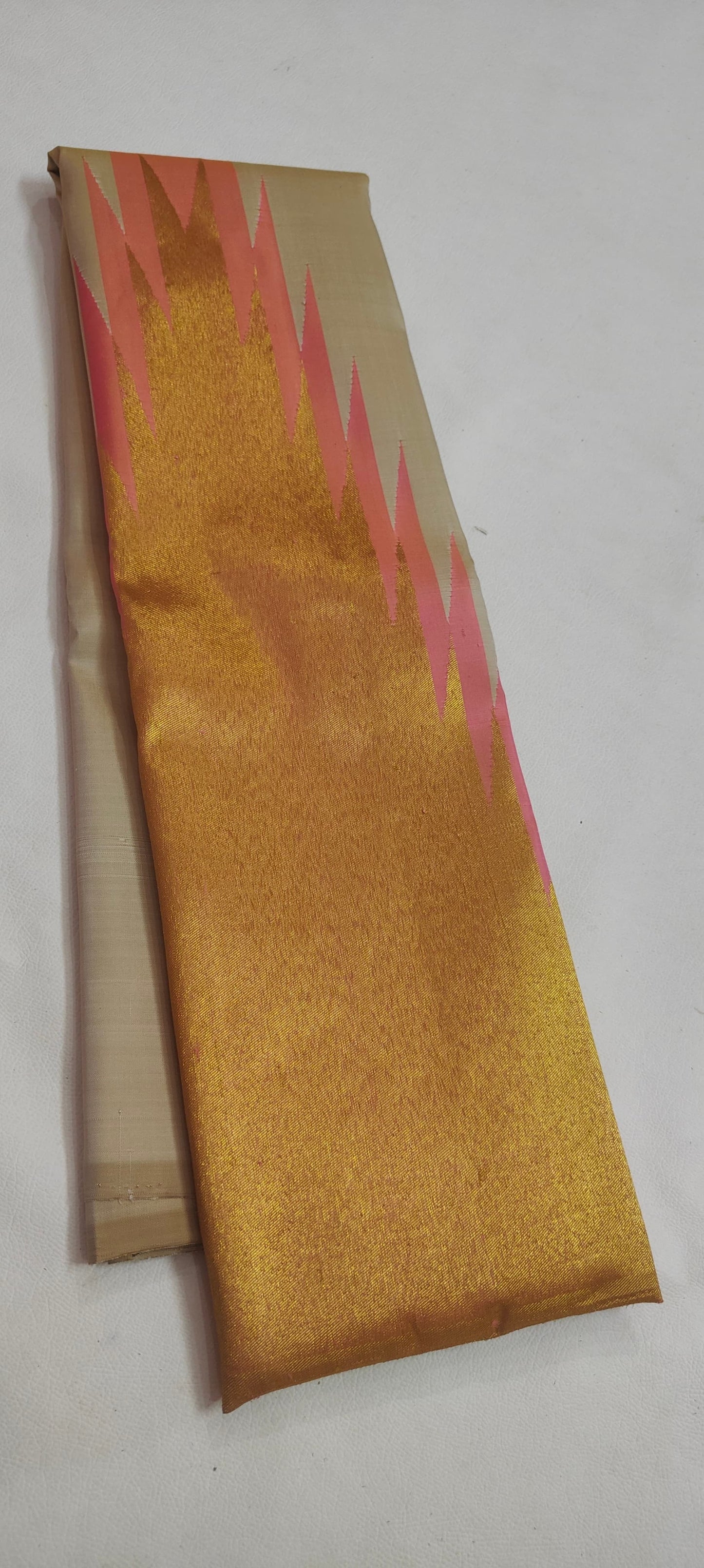 Gold Handwoven Pure Silk Kanjipuram Saree with Ettukol Weave and Beige Border
