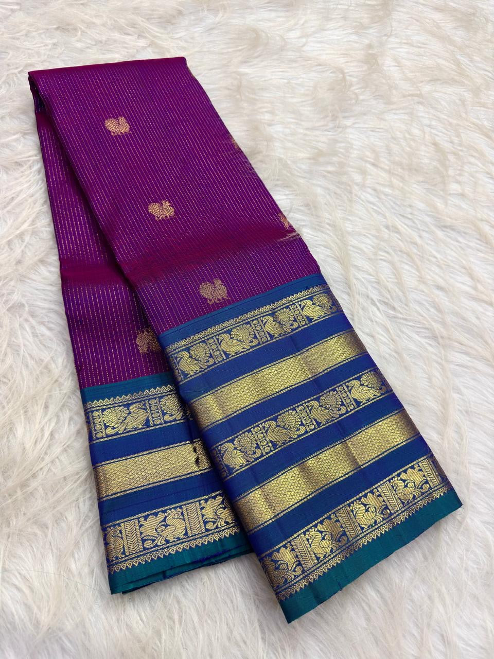 Vadamalli magenta handwoven pure silk Kancheepuram saree with Neelam blue Varisaipet border and oosivaanam zari — Idam Living