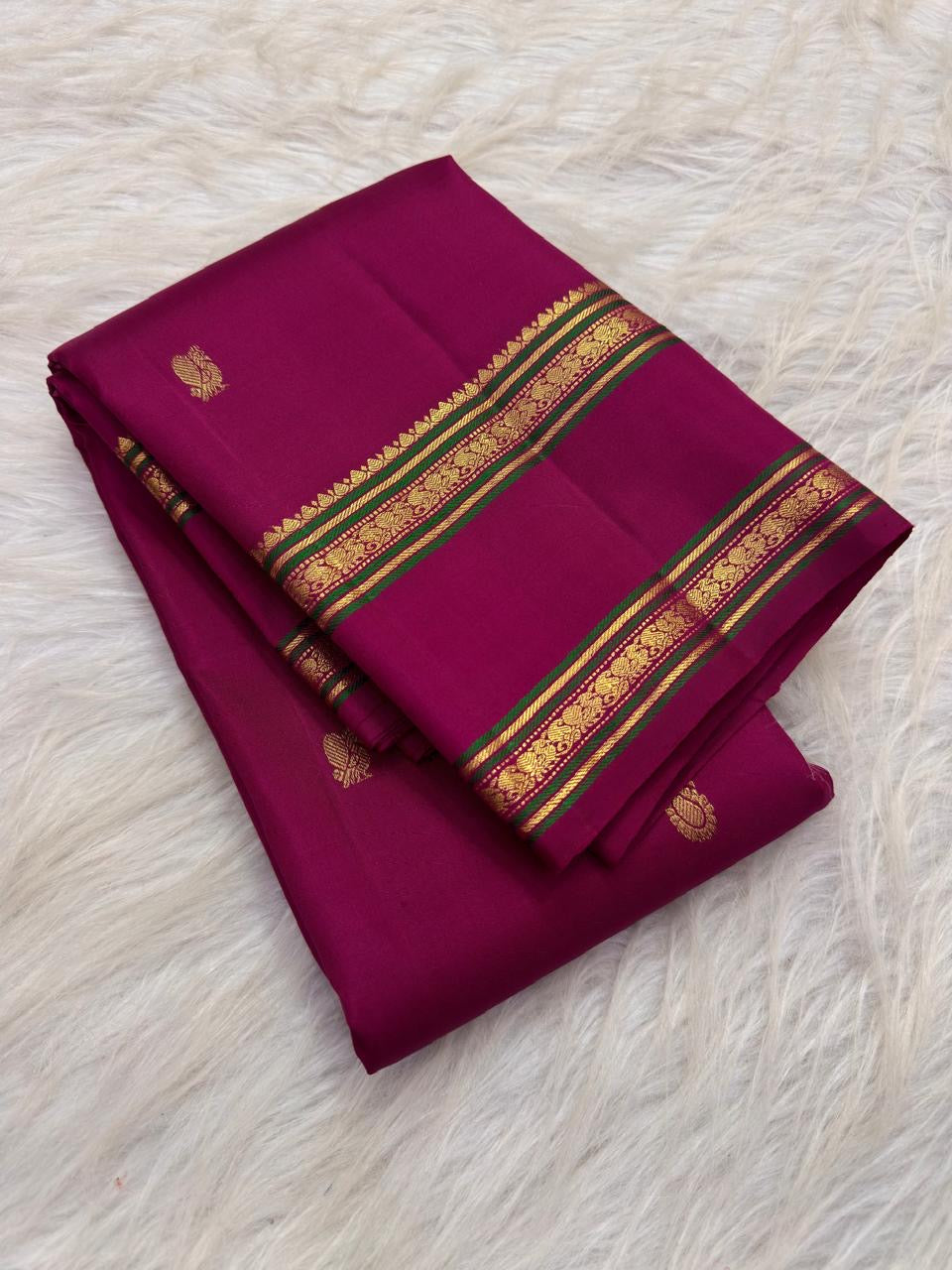 Vadamalli Magenta Handwoven Pure Silk Kanjivaram Rettapet Saree with Green-Accented Gold Zari Border