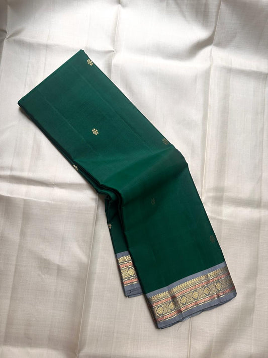 Grey pallu section of pure Kanchipuram silk saree with vertical antique gold zari panels