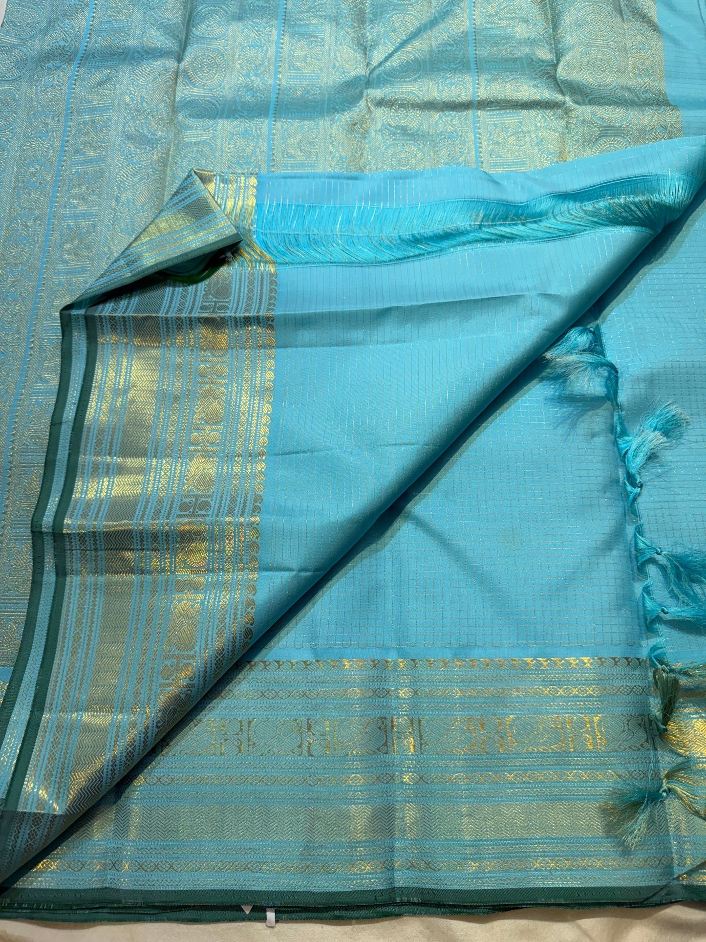 Handwoven aqua blue Kanchipuram silk saree detail, Silk Mark certified
