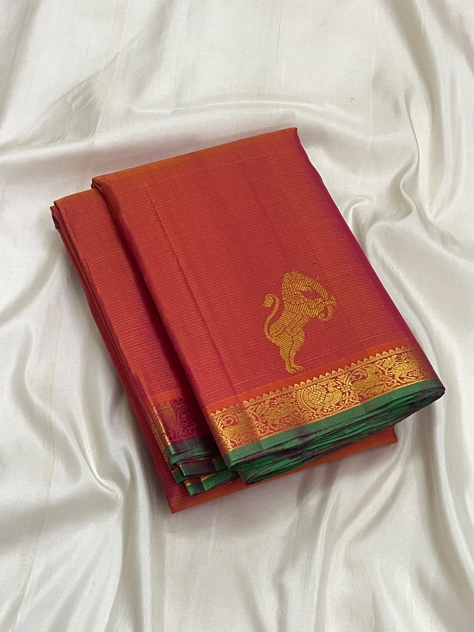 Coral-Arakku Handwoven Pure Silk Kanchi Pattu Vairaoosi Saree with Green Selvedge and Gold Zari