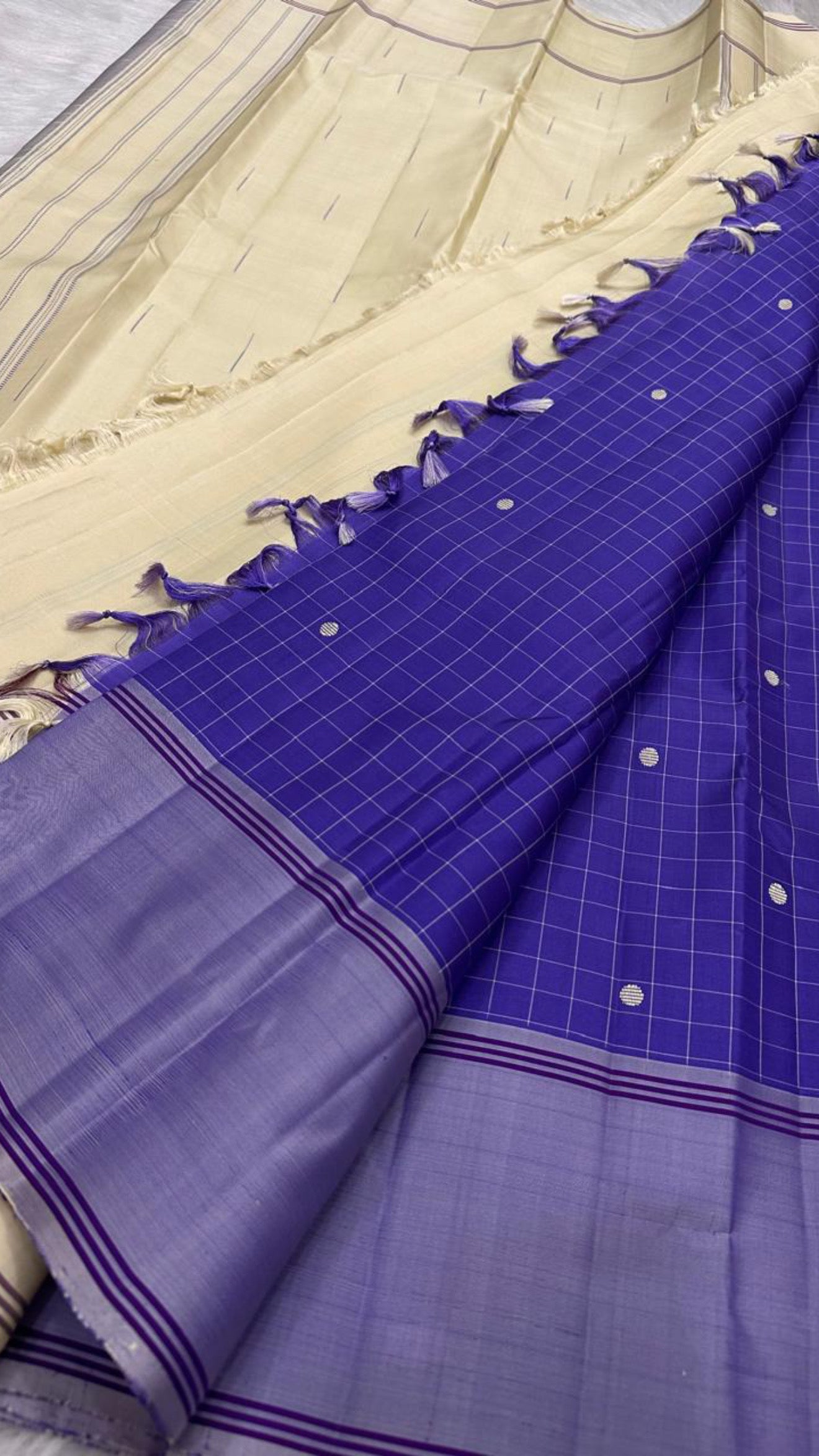 Handwoven Kanchi Kattam texture on lavender pure silk KanchiPattu saree, folded