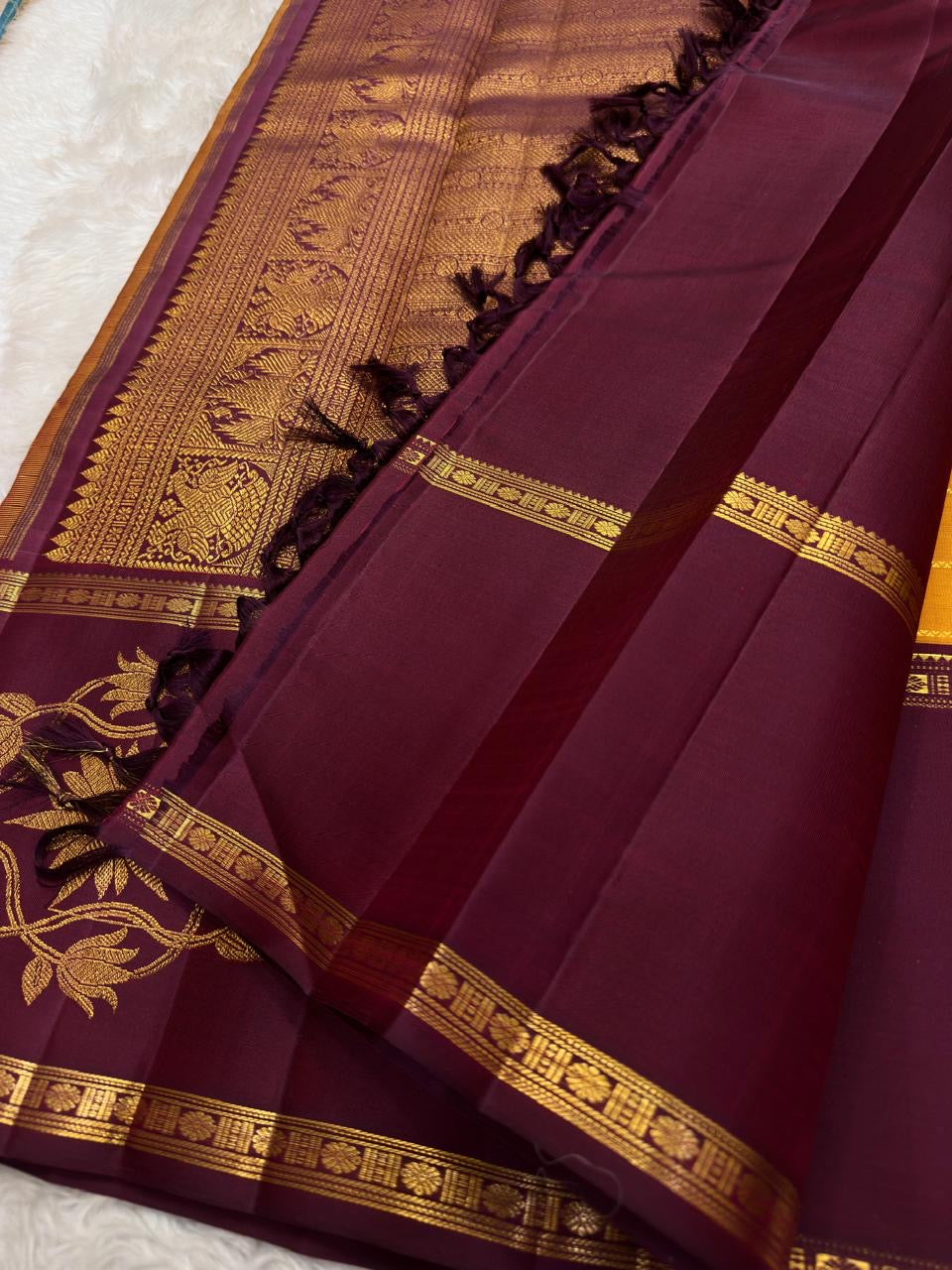 Saffron Orange pure silk Kanchi Pattu saree, Rettapet weave with Deep Maroon border — pallu detail