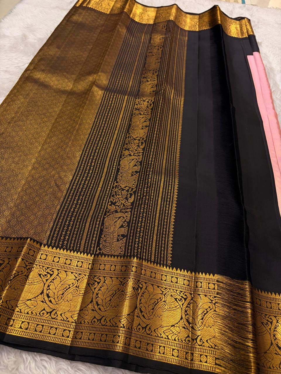 Pure Kanchipattu silk saree in kanchana purple with korvai brown border and soft antique zari