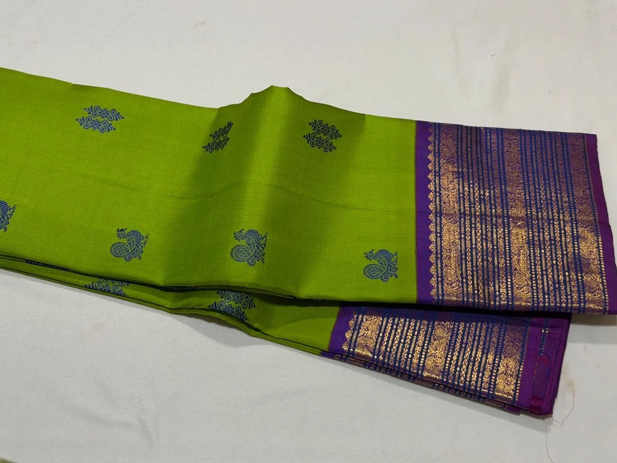 Parrot green handwoven pure silk Kanchipuram varisaipet saree with violet border, view 3